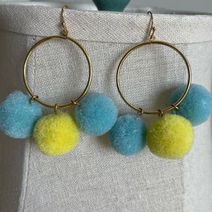 Pom pom hook earrings
